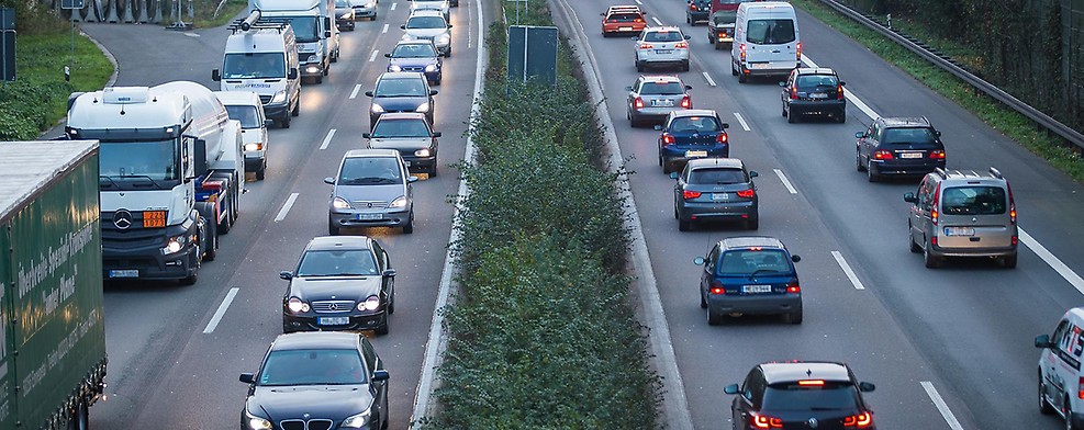 IHKs warnen vor Verkehrskollaps im Rheinland